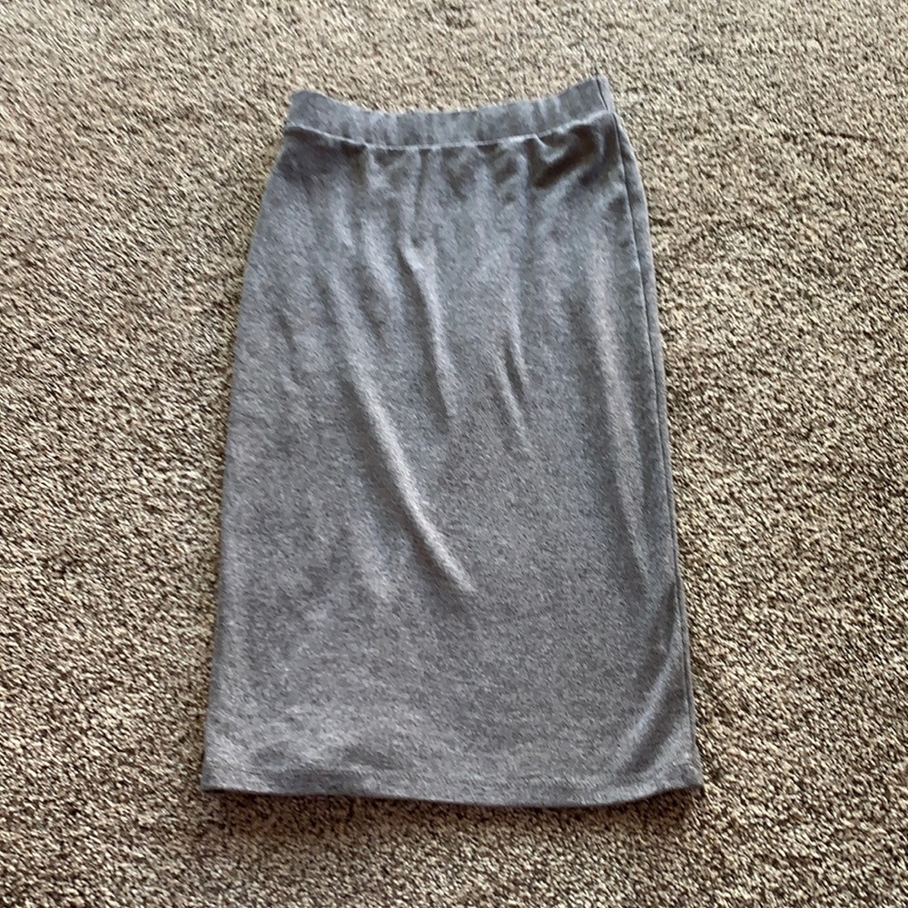 Grey pencil skirt with stretch